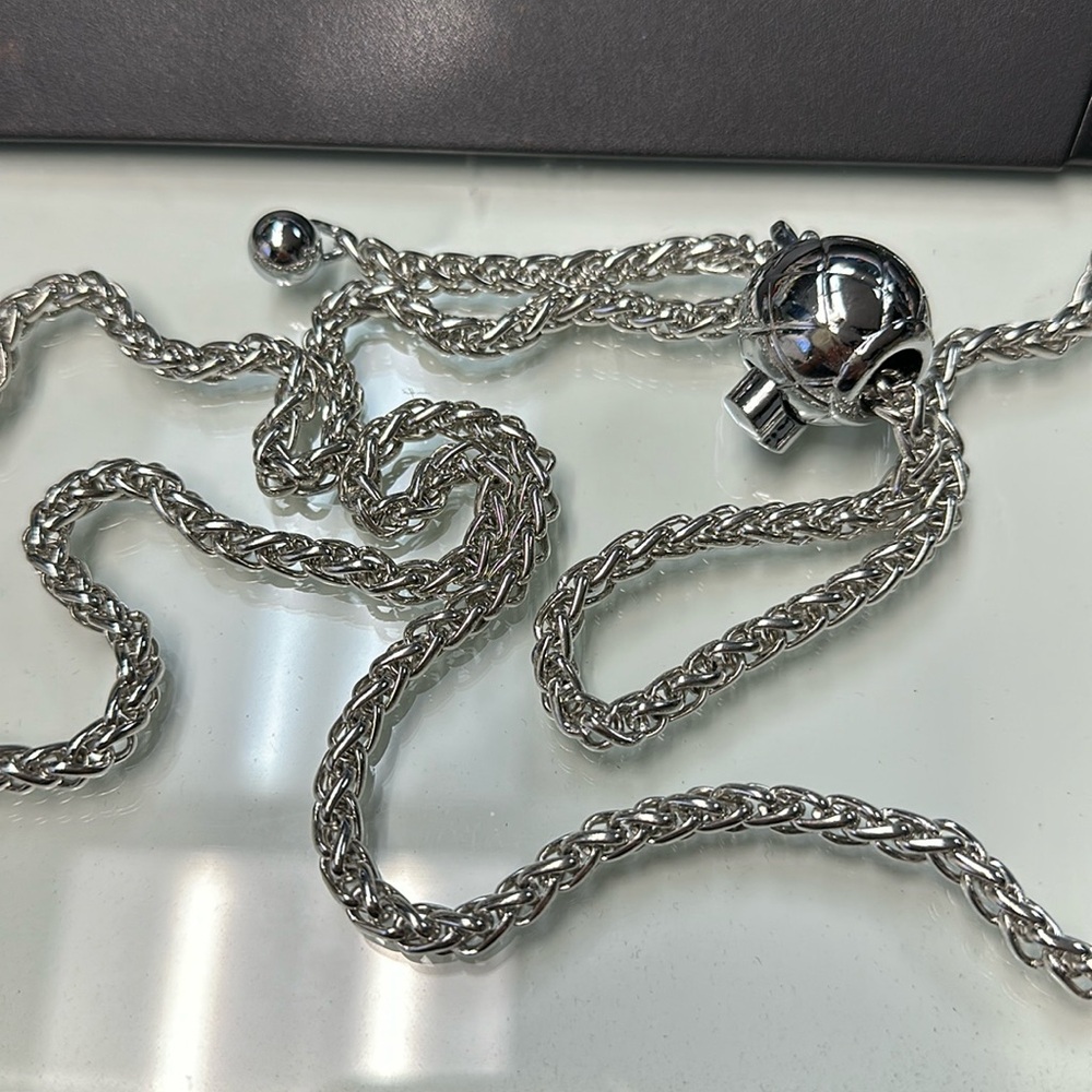 Silver adjustable chain
